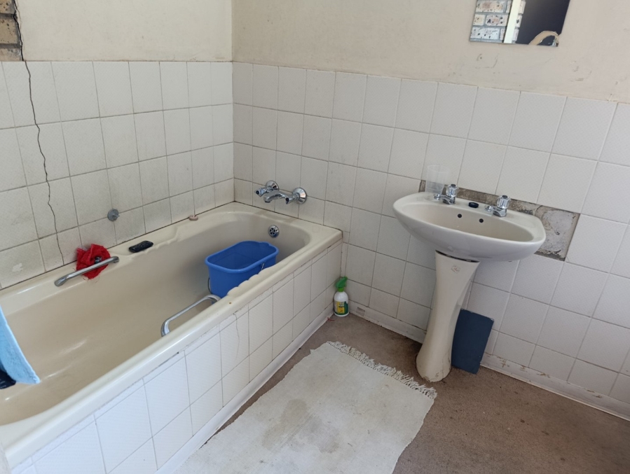5 Bedroom Property for Sale in Spitskop SH Free State